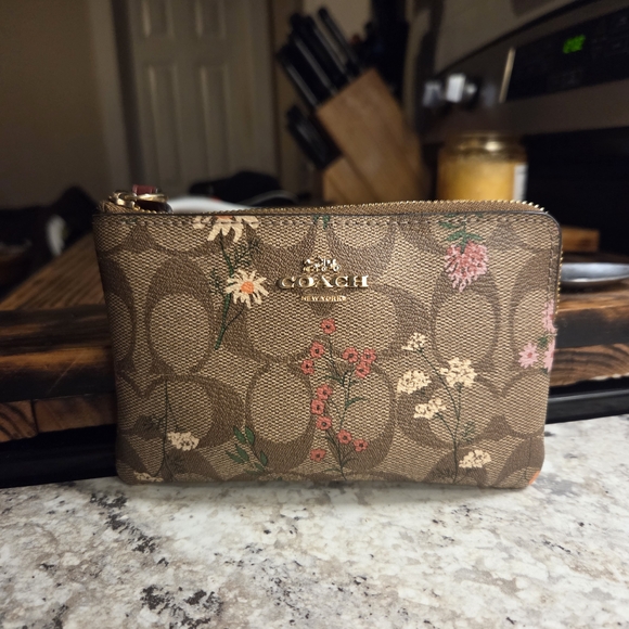 Coach Handbags - Coach Floral Signature Zip Card Case - Brown with Pink & Cream Flowers